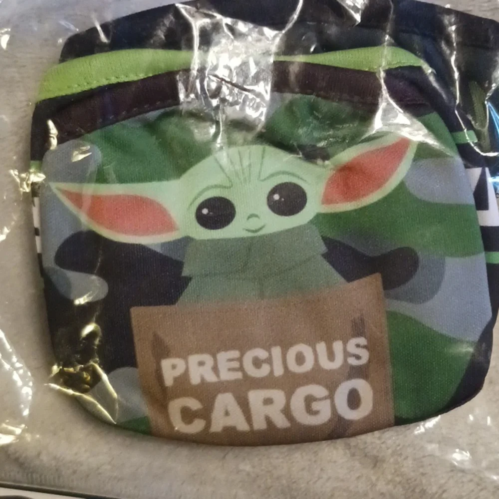 Kid’s Star Wars The Mandalorian The Child Baby Yoda Face Masks